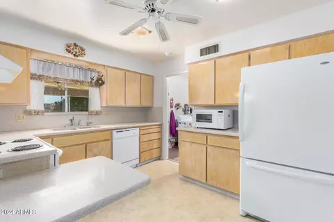 5663 E Decatur St, Mesa, AZ 85205 photo 3