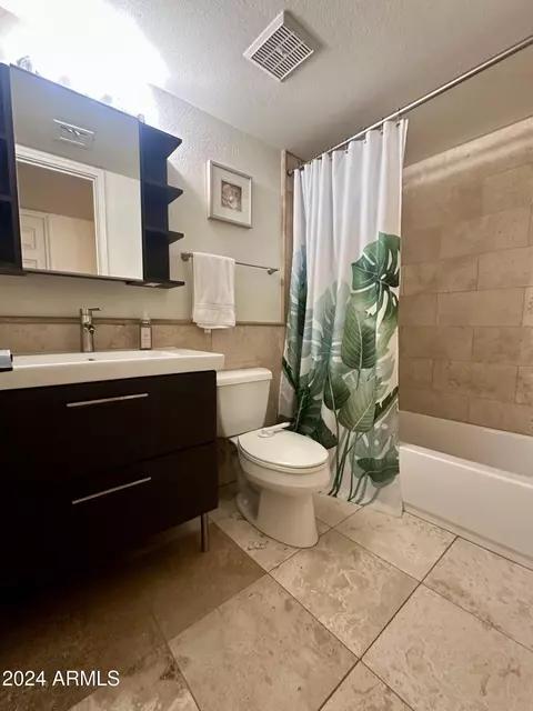 1213 E Lawrence Ln, Phoenix, AZ 85020 photo 4