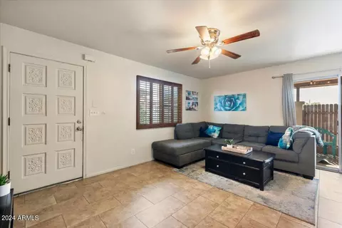 1213 E Lawrence Ln, Phoenix, AZ 85020 photo 8