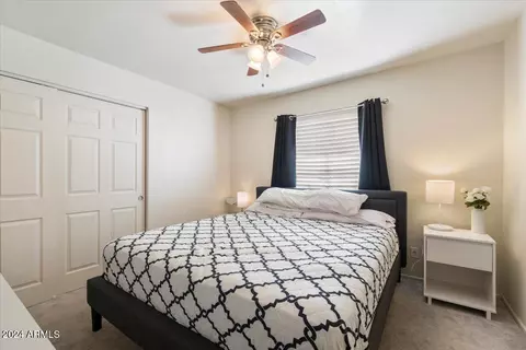 1213 E Lawrence Ln, Phoenix, AZ 85020 photo 9