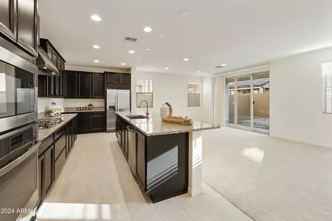 1703 S Wallrade Ln, Gilbert, AZ 85295