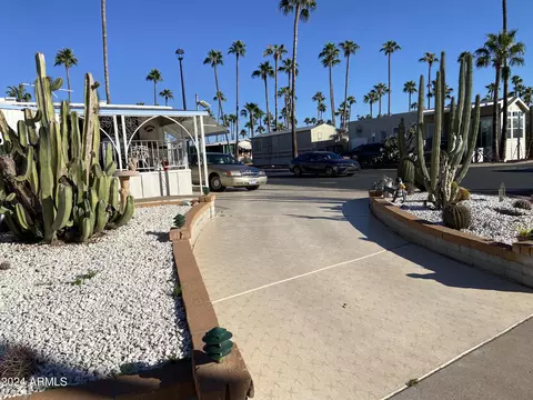 1252 S Shoshone Dr #252, Apache Junction, AZ 85119