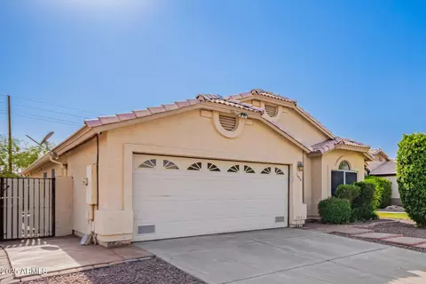 1472 S Harrington St, Gilbert, AZ 85233 photo 2