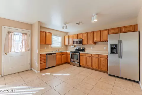 2715 E Windsor Ave, Phoenix, AZ 85008 photo 13