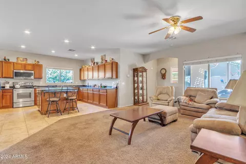 635 W Desert Basin Dr, San Tan Valley, AZ 85143
