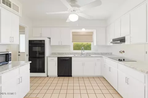 Kitchen - 4019 E Calypso Ave, Mesa, AZ 85206 photo 3 of 3