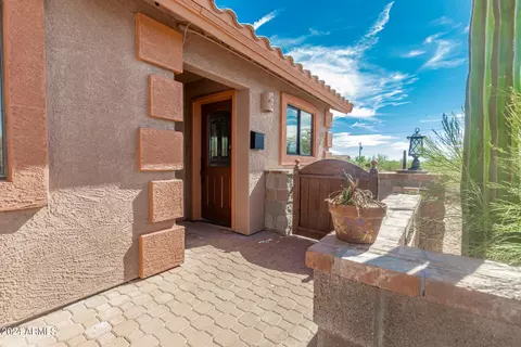 57 N Roadrunner Rd, Apache Junction, AZ 85119 photo 6