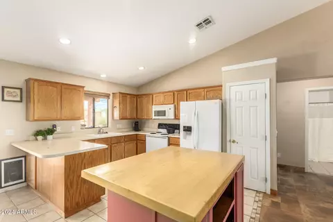 57 N Roadrunner Rd, Apache Junction, AZ 85119 photo 11