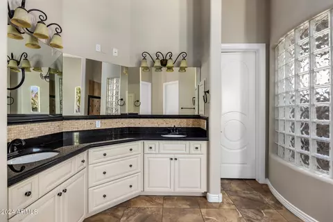 2961 E Latham Way, Gilbert, AZ 85297 photo 8