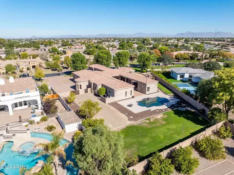2961 E Latham Way, Gilbert, AZ 85297 photo 4