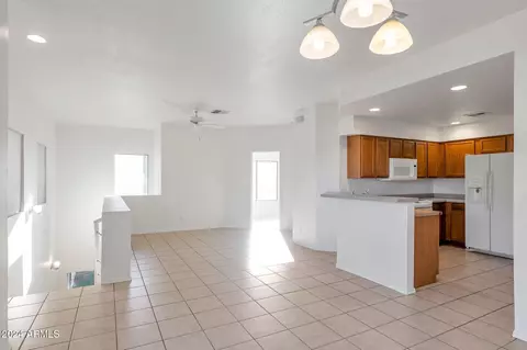 1716 W Cortez St #245, Phoenix, AZ 85029