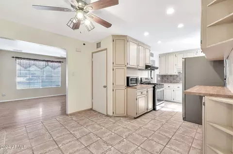 1221 E Kaler Dr, Phoenix, AZ 85020 photo 9