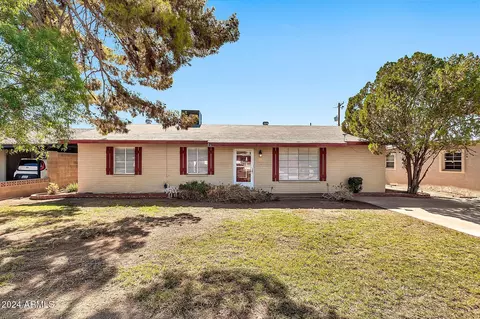 1221 E Kaler Dr, Phoenix, AZ 85020