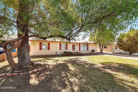 1221 E Kaler Dr, Phoenix, AZ 85020 photo 2