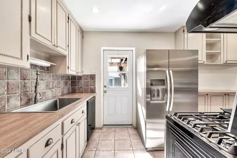1221 E Kaler Dr, Phoenix, AZ 85020 photo 7