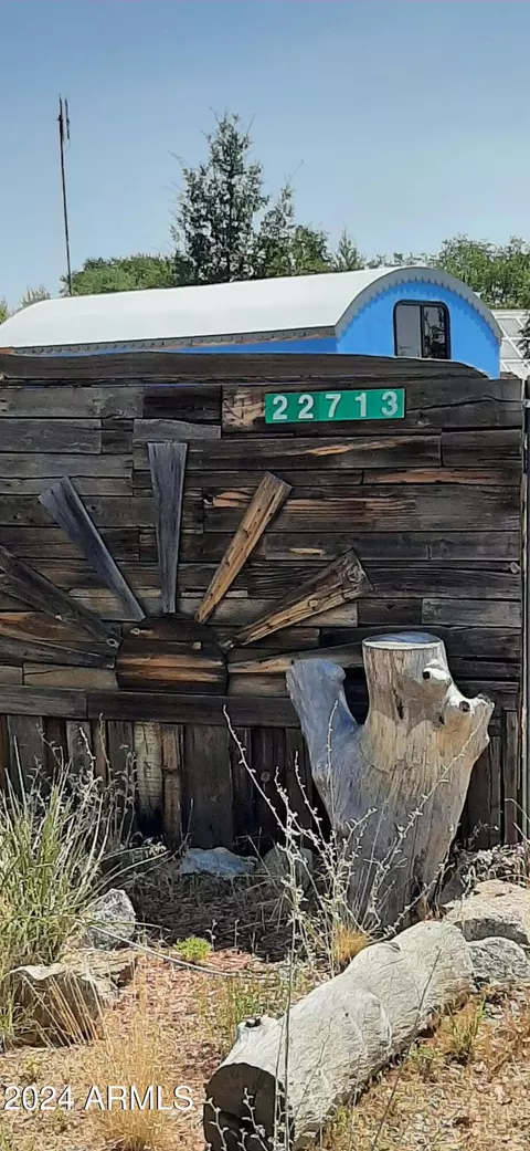 22713 S Lakewood Dr, Yarnell, AZ 85362