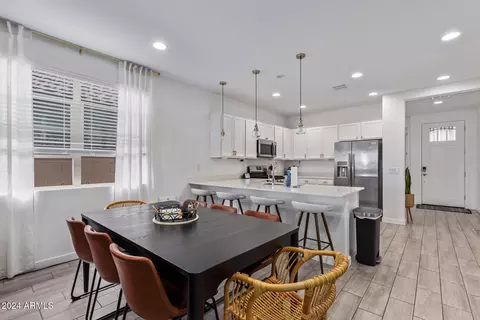 Dining - 4078 E Catclaw St, Gilbert, AZ 85296 photo 2 of 2