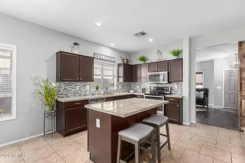 2846 E Devon Ct, Gilbert, AZ 85296 photo 6