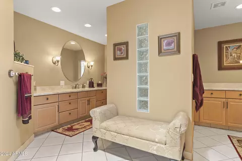 24 E Wagon Wheel Dr E, Phoenix, AZ 85020 photo 18