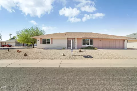 17802 N 130th Dr, Sun City West, AZ 85375