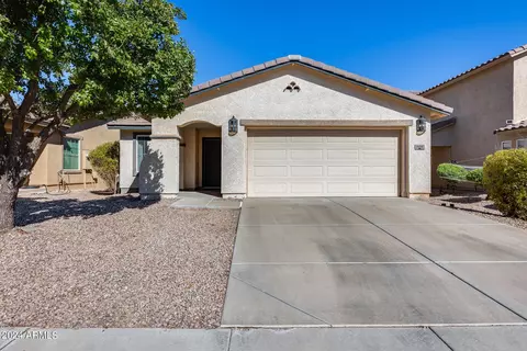1450 E Lakeview Dr, San Tan Valley, AZ 85143