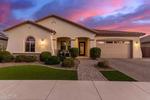 1091 W Alpine Tree Ave, Queen Creek, AZ 85140