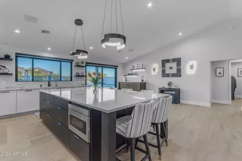 Kitchen - 863 S Stagecoach Rd, Apache Junction, AZ 85119 photo 3 of 8