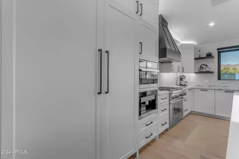 Kitchen - 863 S Stagecoach Rd, Apache Junction, AZ 85119 photo 2 of 8