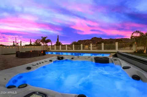 Exterior - 863 S Stagecoach Rd, Apache Junction, AZ 85119 photo 21 of 24
