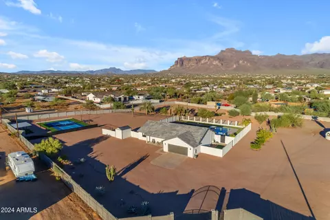 View/Area - 863 S Stagecoach Rd, Apache Junction, AZ 85119 photo 2 of 2