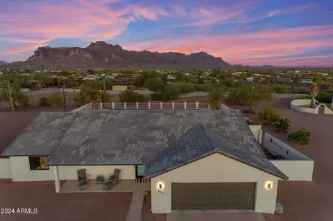 863 S Stagecoach Rd, Apache Junction, AZ 85119
