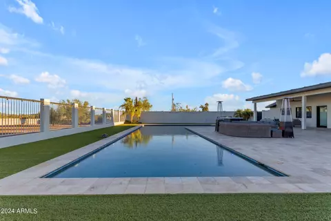 Exterior - 863 S Stagecoach Rd, Apache Junction, AZ 85119 photo 17 of 24