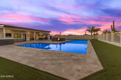 Exterior - 863 S Stagecoach Rd, Apache Junction, AZ 85119 photo 5 of 24