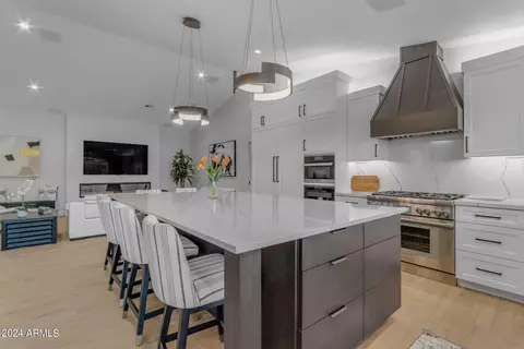 Kitchen - 863 S Stagecoach Rd, Apache Junction, AZ 85119 photo 7 of 8