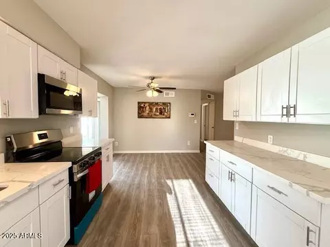 Kitchen - 2044 W 9th Ave, Apache Junction, AZ 85120 photo 2 of 2