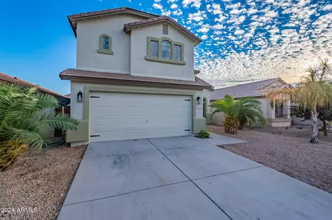 2709 E Silversmith Trl, San Tan Valley, AZ 85143
