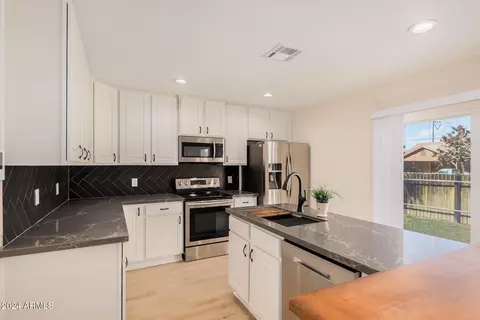 117 E Vaughn Ave, Gilbert, AZ 85234 photo 9
