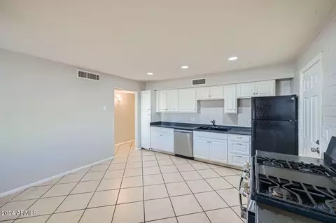 420 S S Frst, Mesa, AZ 85204 photo 10
