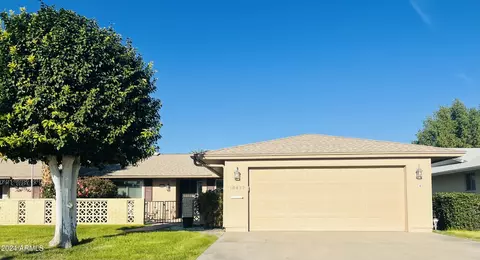 10437 W Saratoga Cir, Sun City, AZ 85351