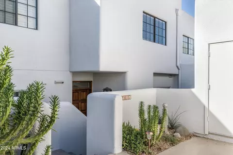 2917 E Keim Dr, Phoenix, AZ 85016