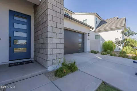 10059 E Thunderbolt Ave, Mesa, AZ 85212 photo 4