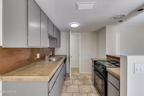 Kitchen - 1205 E Townley Ave, Phoenix, AZ 85020 photo 1 of 2