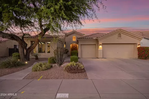 722 W Raven Dr, Chandler, AZ 85286