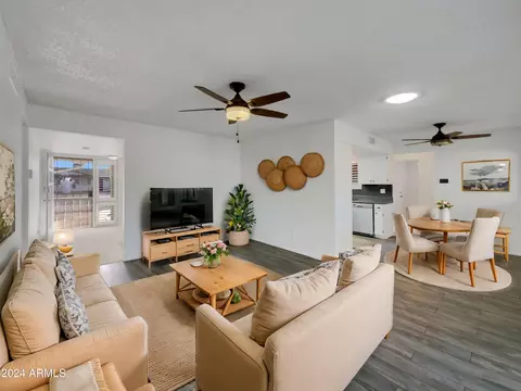 950 E 10th Pl, Mesa, AZ 85203 photo 2