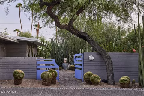 Exterior - 2201 E Marshall Ave, Phoenix, AZ 85016 photo 7 of 11