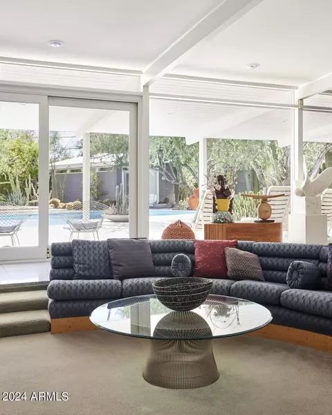 Living - 2201 E Marshall Ave, Phoenix, AZ 85016 photo 4 of 5