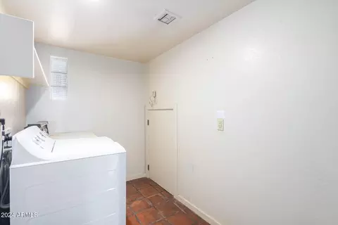 905 E Ocotillo Rd, Phoenix, AZ 85014 photo 17