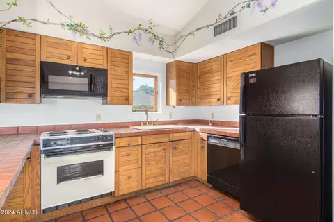 905 E Ocotillo Rd, Phoenix, AZ 85014 photo 7