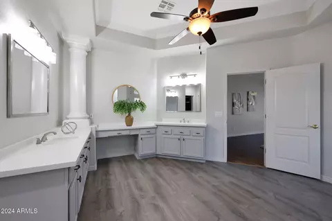 Bath - 1424 E Arabian Ct, Gilbert, AZ 85296 photo 3 of 10