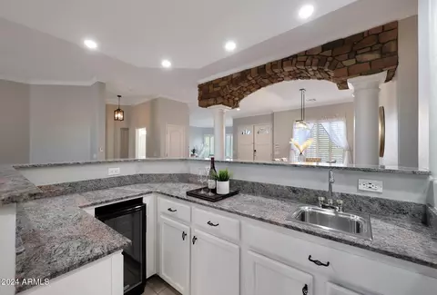 Kitchen - 1424 E Arabian Ct, Gilbert, AZ 85296 photo 3 of 6